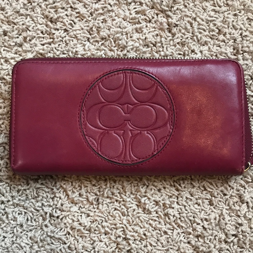Coach wallet. Great condition.